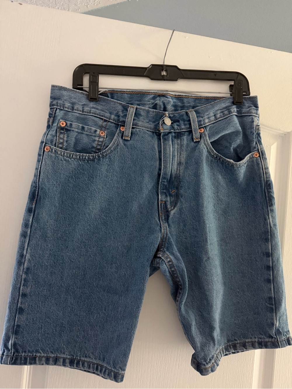 Men’s levi’s denim shorts - Picture 2 of 4